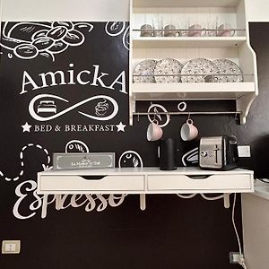 Amicka